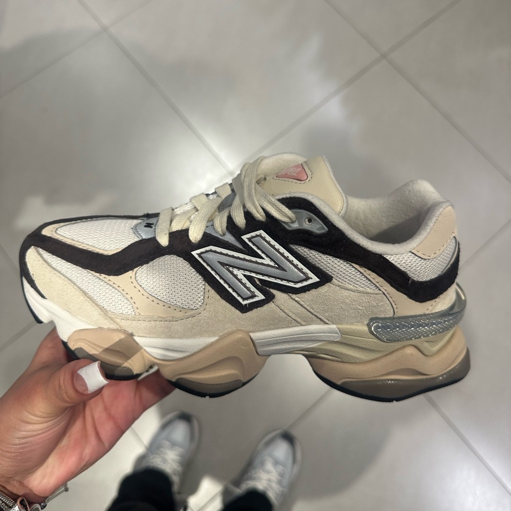 New balance 9060